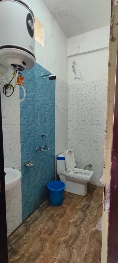 Hotel Yoran Inn & Restaurant By Wb Inn Sadabad Luaran gambar